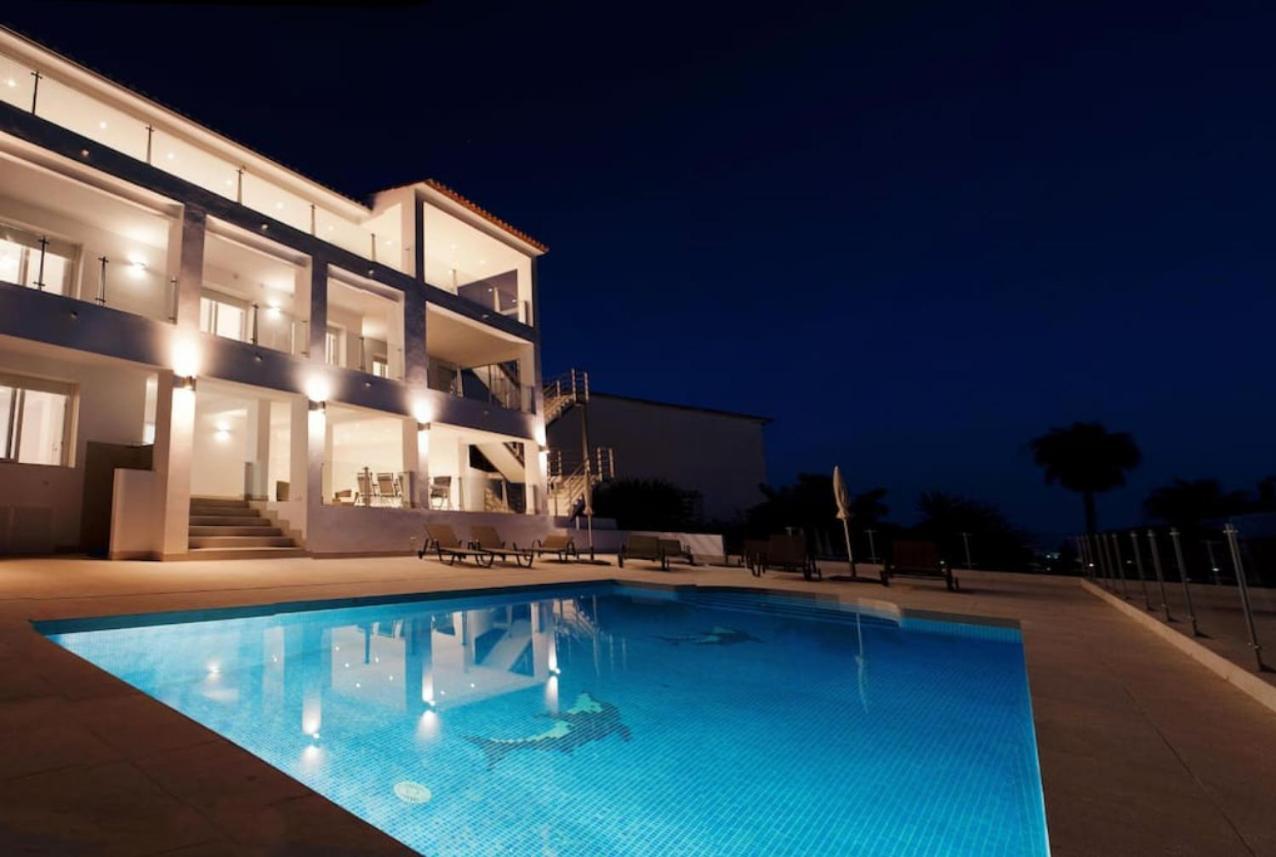 Villa Luxury With Heated Pool For 12 To 14 People Fuengirola